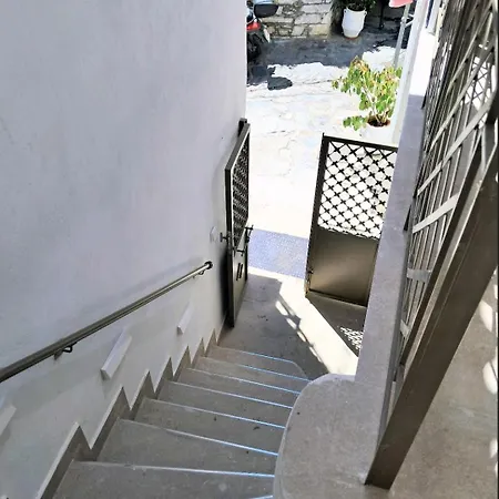 Αnesi Apartments * 스키아토스 타운