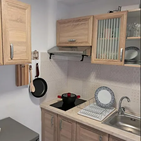 아파트 Αnesi Apartments *