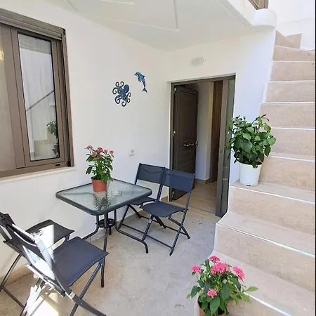 Αnesi Apartments * 스키아토스 타운