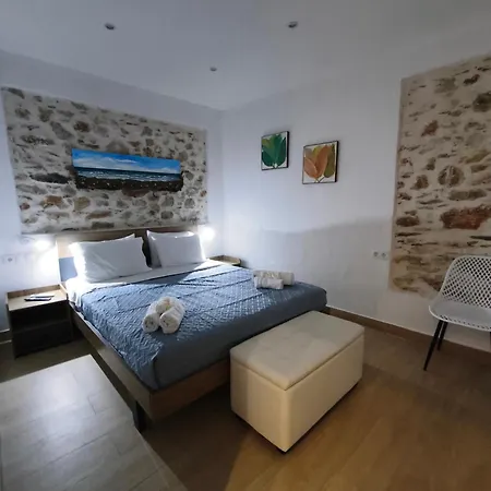 αnesi Skiathos-stad