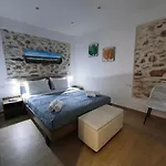 αnesi Skiathos stad