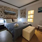 αnesi Skiathos stad