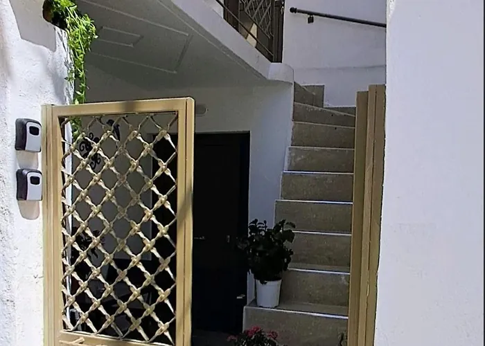 αnesi Skiathos stad