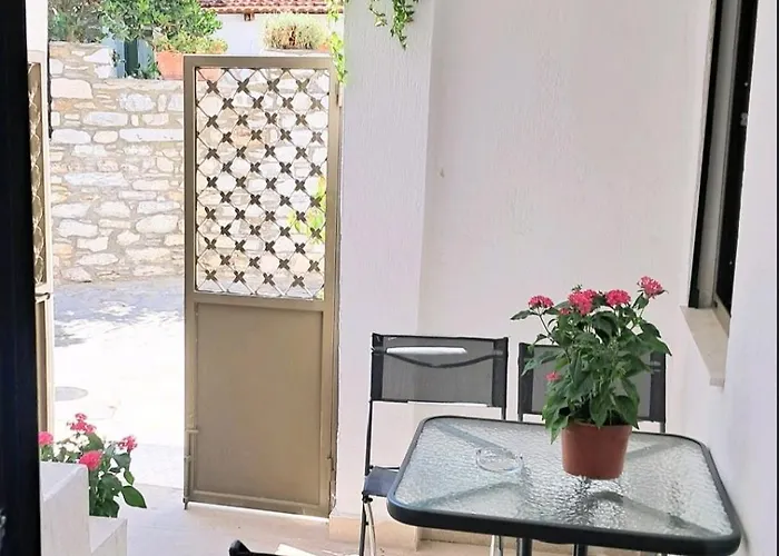 αnesi * Skiathos stad